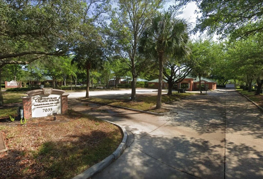 Contemporary Plastic Surgery office exterior